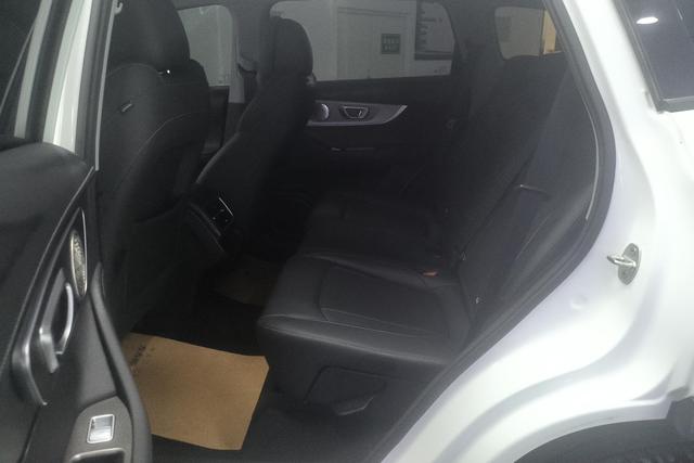 Chery 8 PRO 2025 290 T 2 WD — фото 16