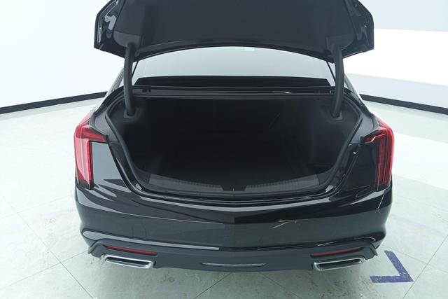 Cadillac CT5 2024 28 T Luxury Pro — фото 17