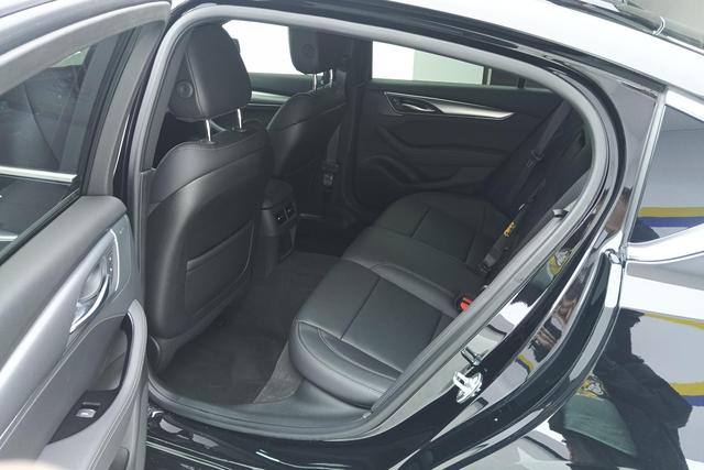 Cadillac CT5 2024 28 T Luxury Pro — фото 16