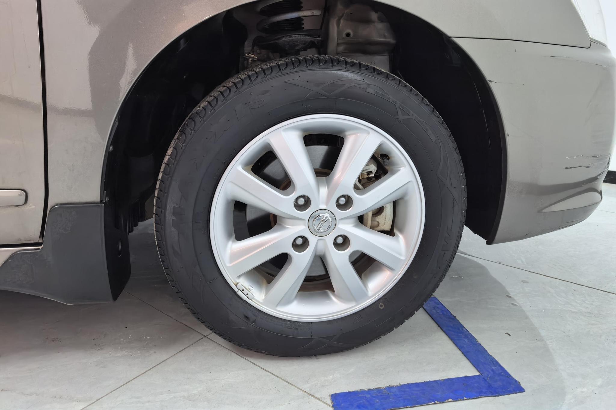 Nissan Sylphy 2018 1.6XE+ MT Lead