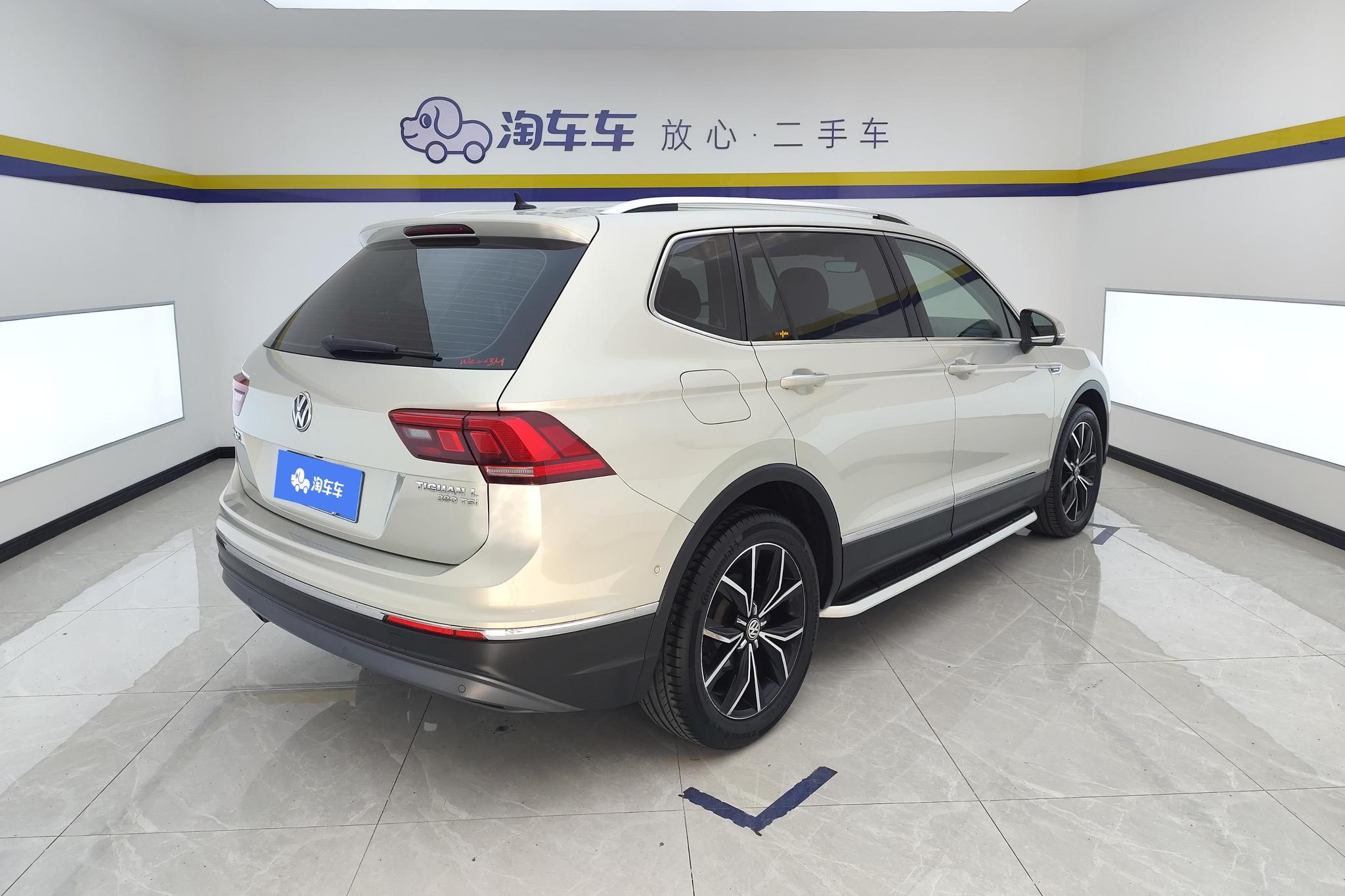Volkswagen Tiguan L L 2019 330TSI AT Luxury VI