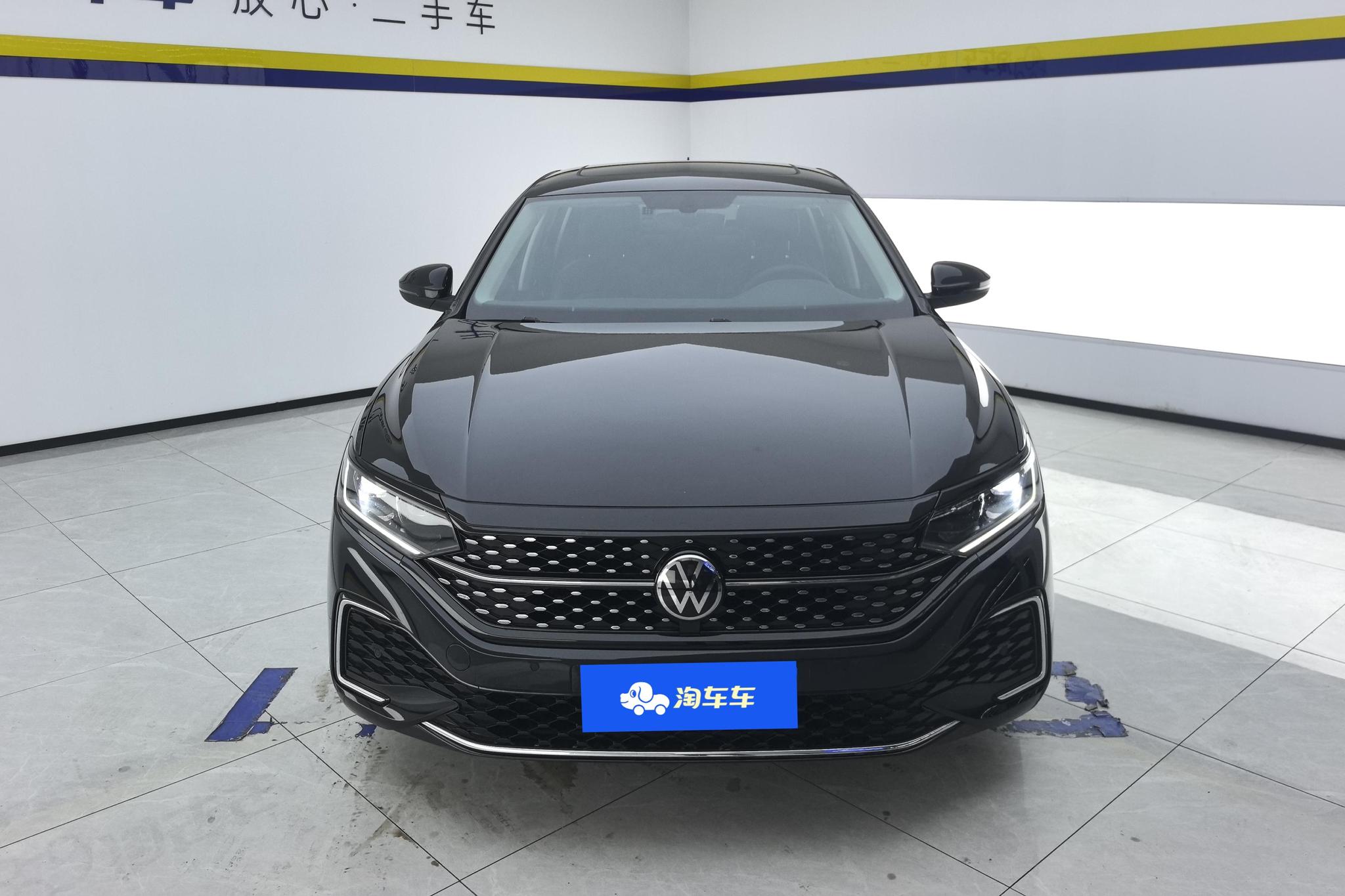Volkswagen Passat 2023 330TSI Elite
