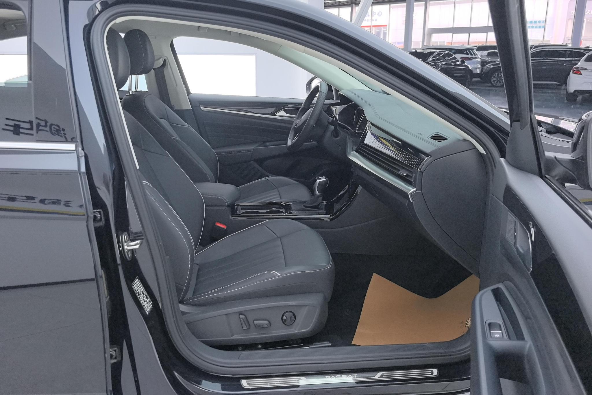 Volkswagen Passat 2023 330TSI Elite
