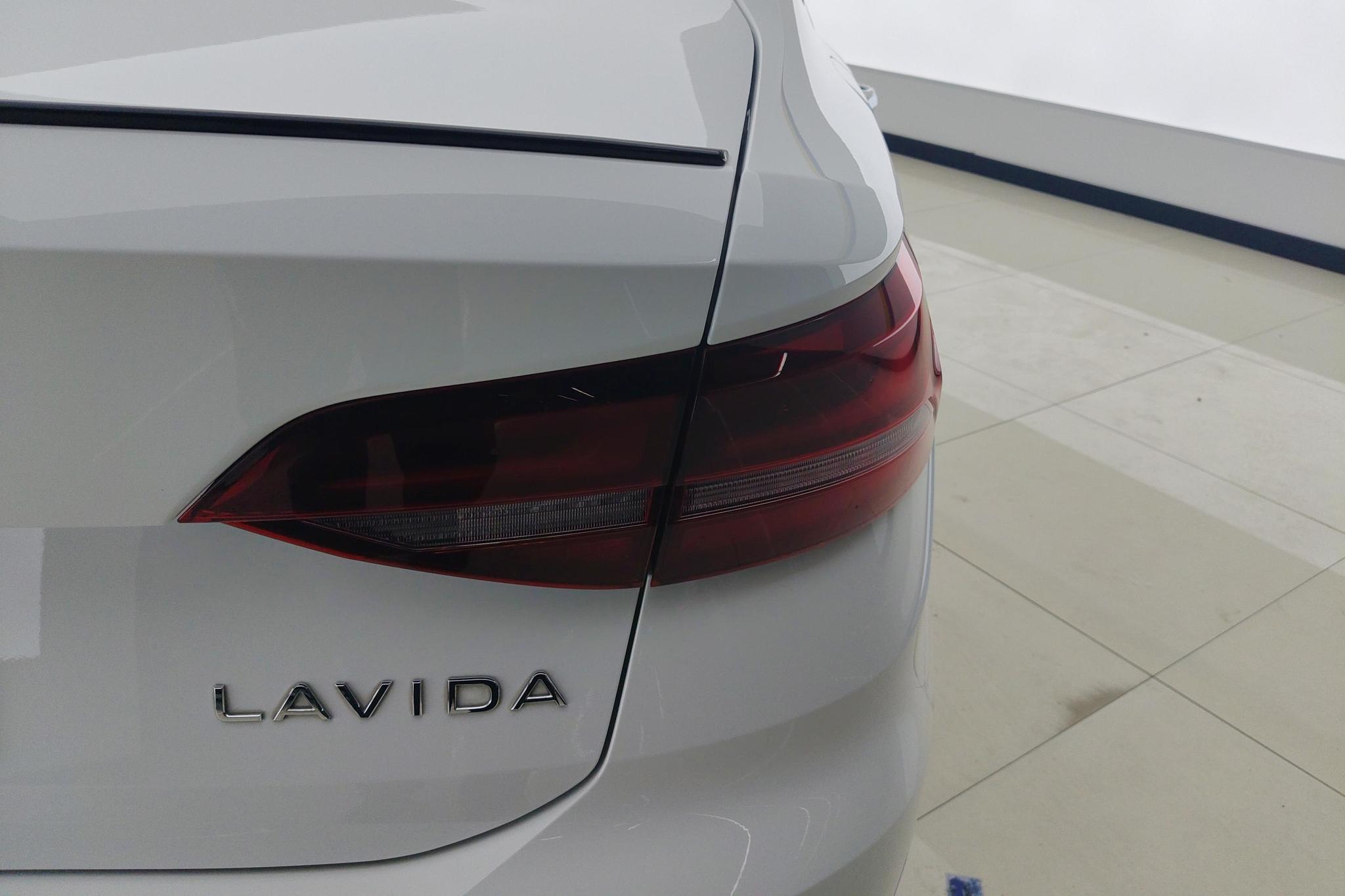 Volkswagen Lavida 2024 300TSI DSG Lead