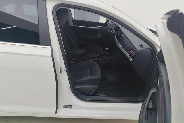 Volkswagen Lavida 2024 300 TSI DSG — фото 10