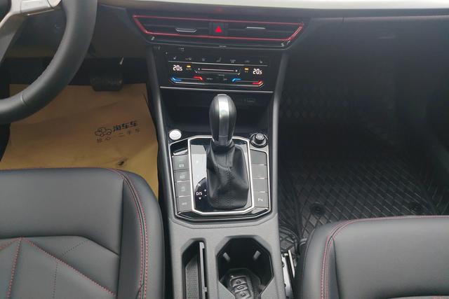 Volkswagen Lavida 2024 300 TSI DSG — фото 15