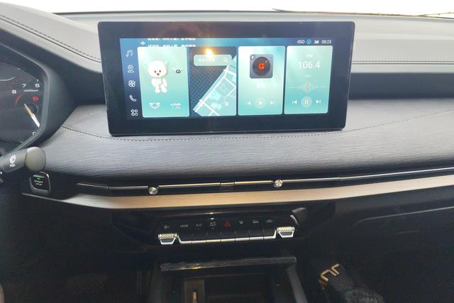 Wuling Jiachen 2022 1.5 T CVT Luxury — фото 13