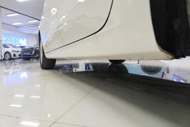 Roewe i5 2023 1.5 L CVT — фото 8