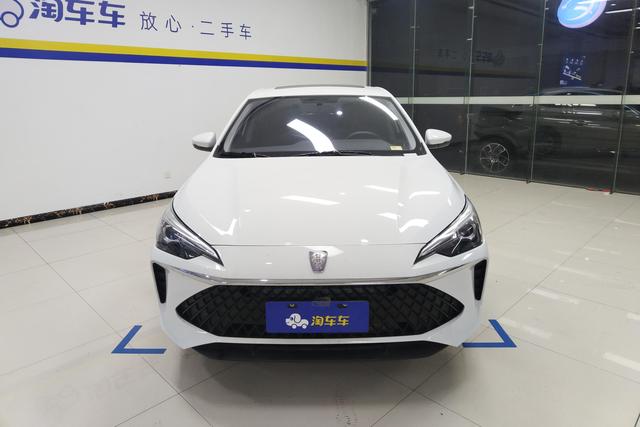 Roewe i5 2023 1.5 L CVT — фото 2