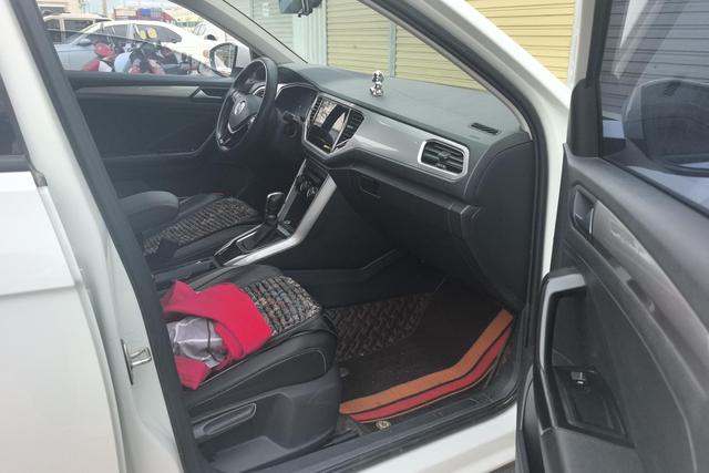 Volkswagen T-Roc 2022 280 TSI DSG 2 WD PLUS — фото 8