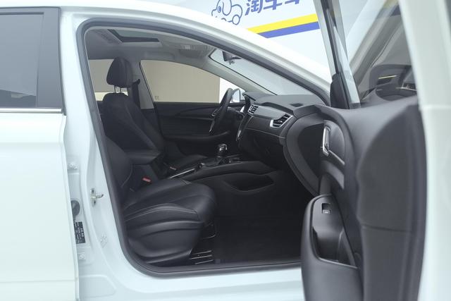 Roewe i5 2020 1.5 L AT 4 G — фото 16
