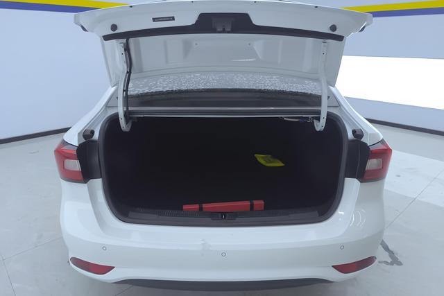 Roewe i5 2020 1.5 L AT 4 G — фото 17