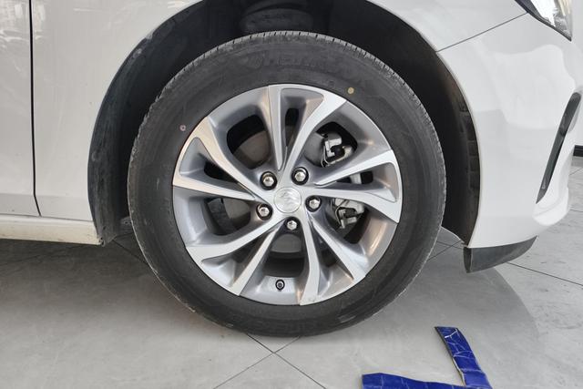 Buick Verano 2023 Pro 533 T — фото 10