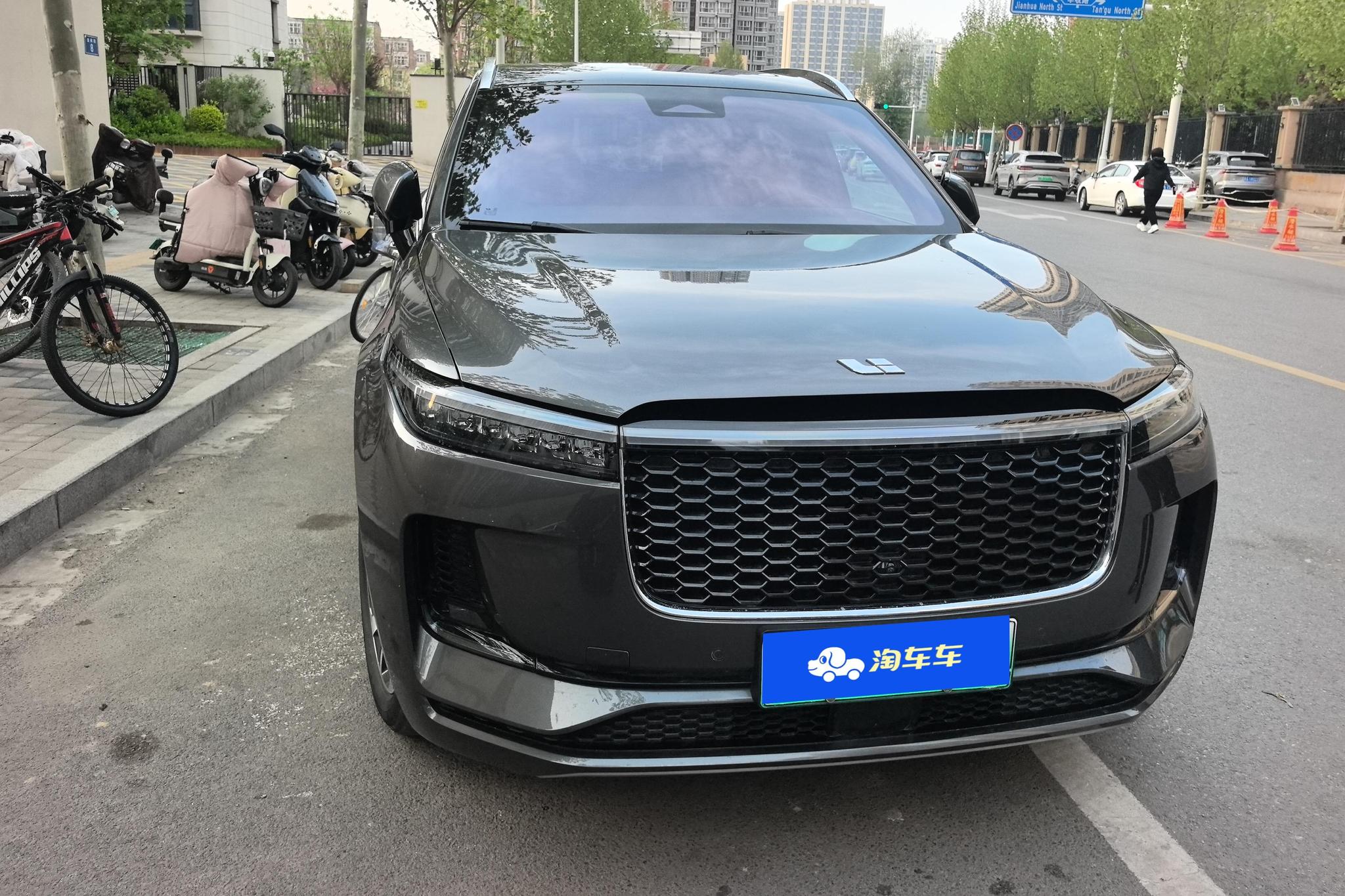 Li Auto ONE 2021 6 мест