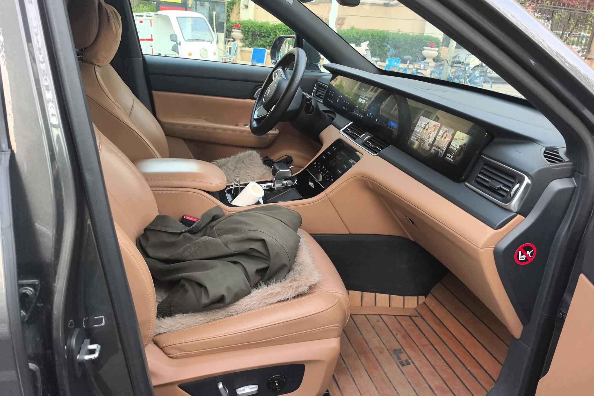 Li Auto ONE 2021 6 мест