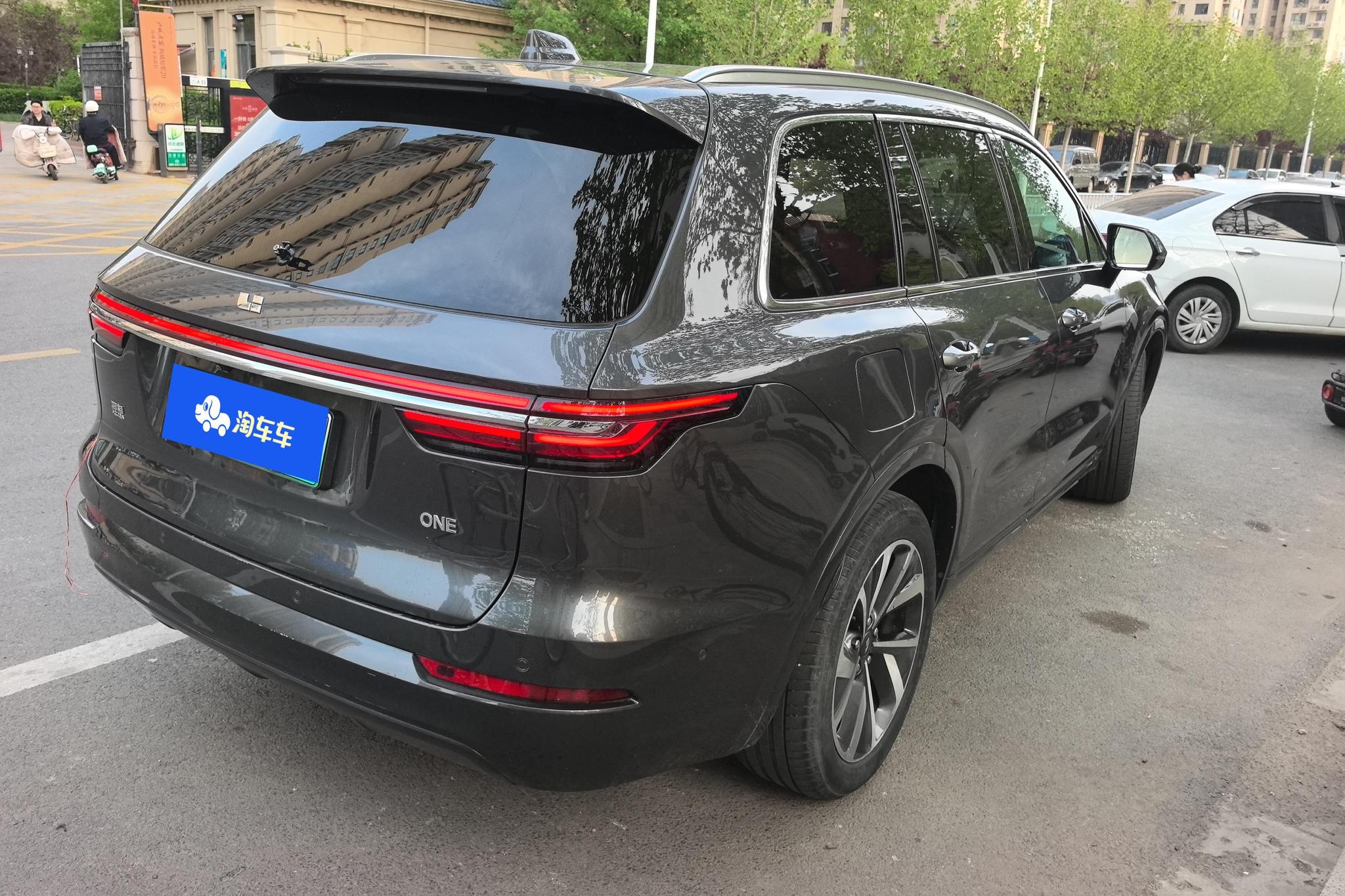 Li Auto ONE 2021 6 мест