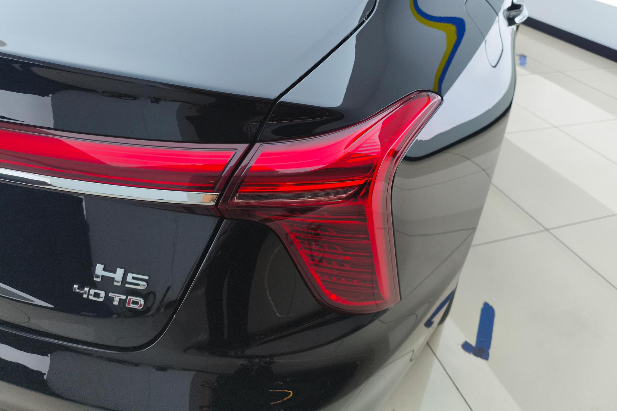 Hongqi H5 2024 2.0T AT