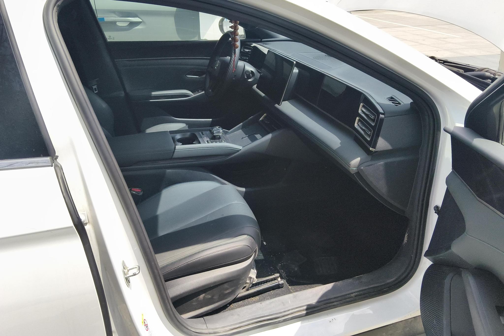 BYD Qin L L DM 2025 Smart Drive DM-i 80KM Lead