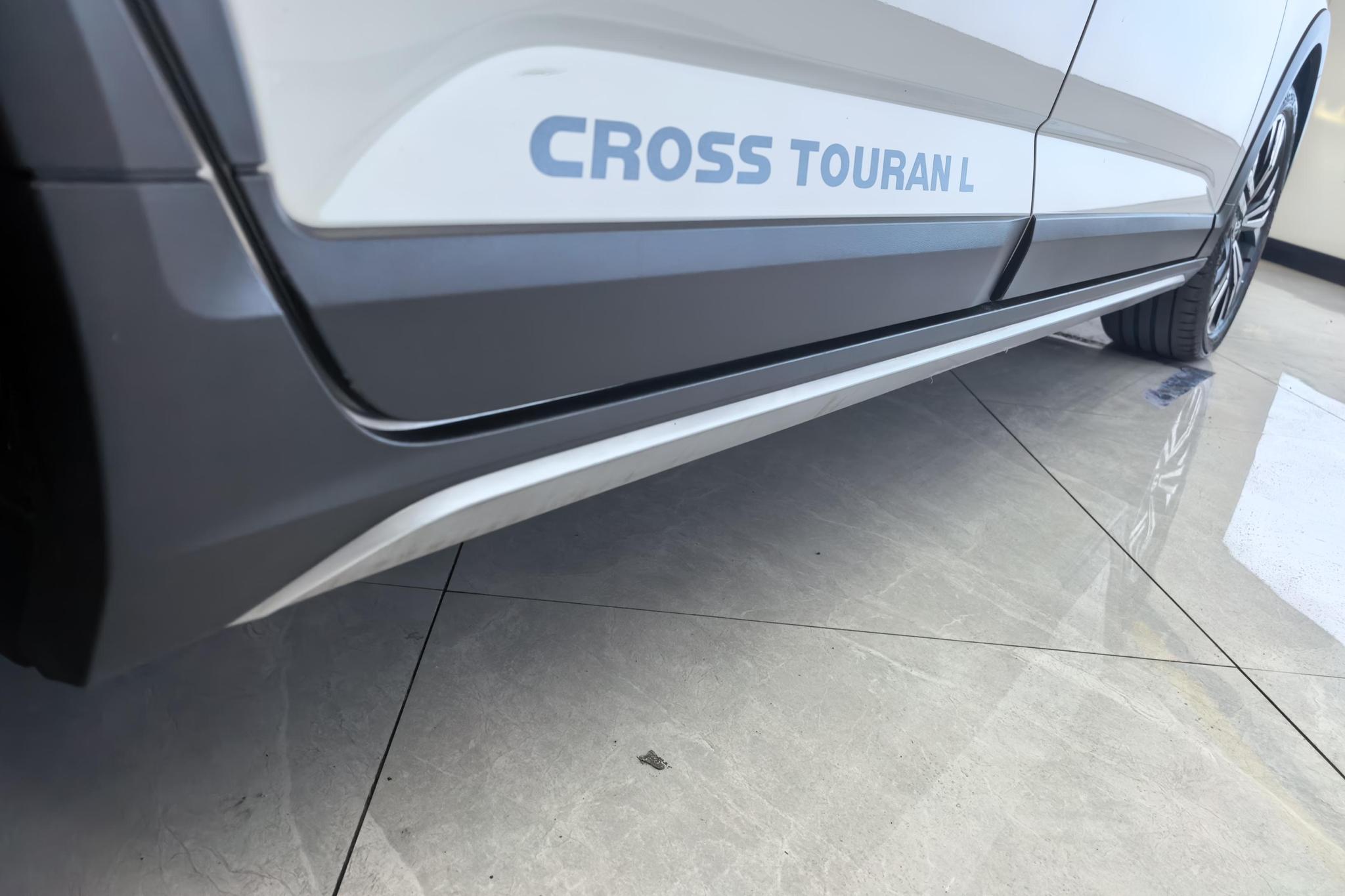 Volkswagen L 2018 280TSI 7 мест V