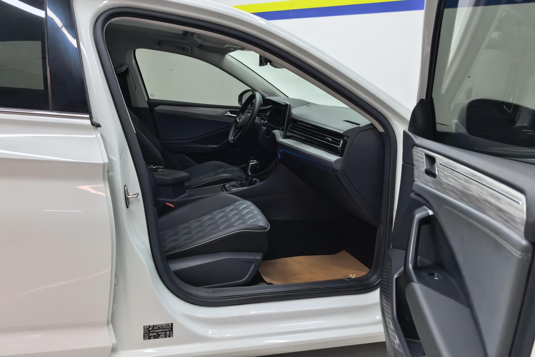Volkswagen Sagitar 2023 200TSI DSG