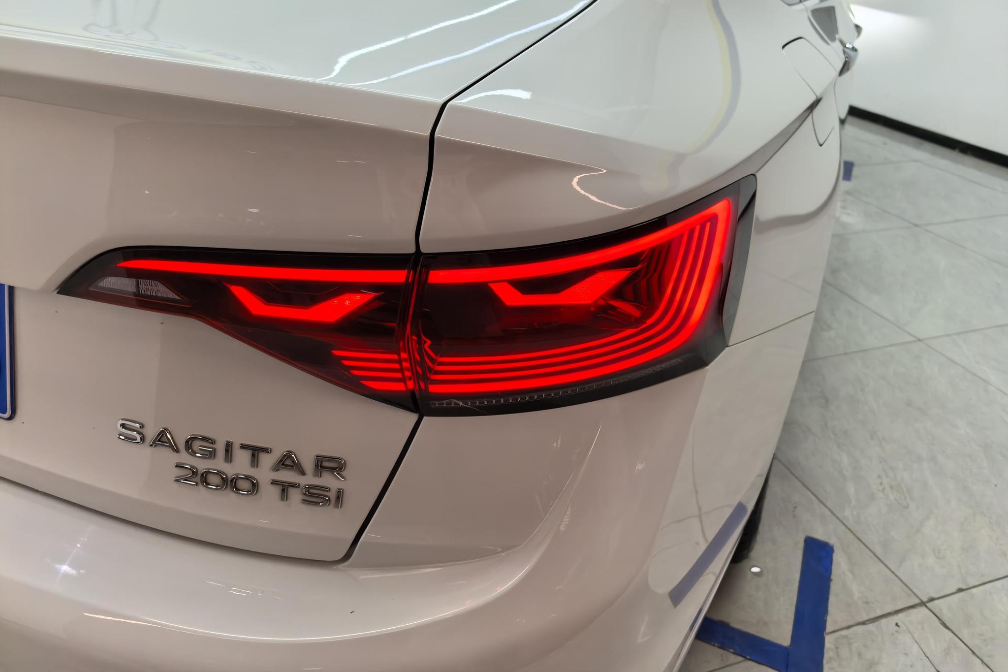 Volkswagen Sagitar 2023 200TSI DSG