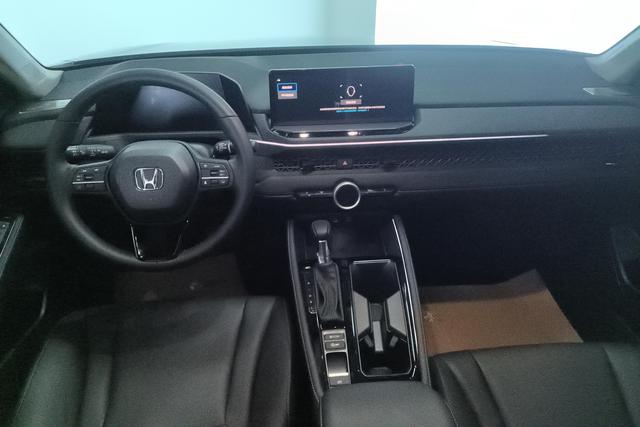 Honda Accord 2025 ·T 260 TURBO — фото 11