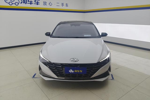Hyundai Elantra 2021 1.5 L CVT LUX — фото 2