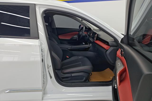 Wuling Valli 2021 1.5 T CVT — фото 15