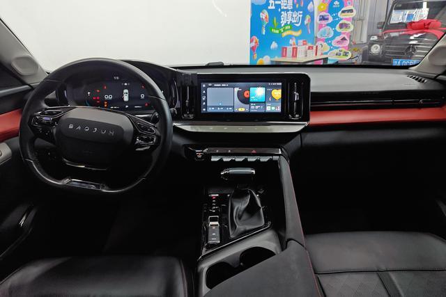 Wuling Valli 2021 1.5 T CVT — фото 12