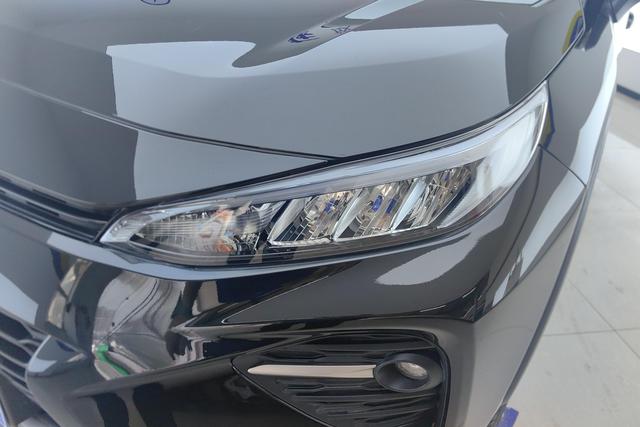 Toyota Wildlander 2023 2.0 L 2 WD — фото 4