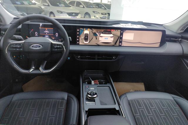 Ford Mondeo 2023 Eco Boost 245 Luxury — фото 11