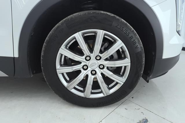 Cadillac XT4 2023 28 T 2 WDLuxury — фото 10
