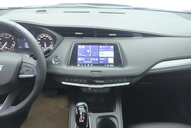 Cadillac XT4 2023 28 T 2 WDLuxury — фото 11