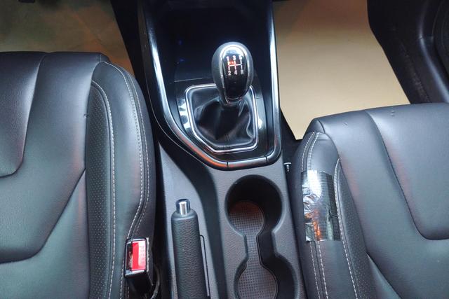 Dongfeng Fengguang 580 2017 1.8 L MTComfort — фото 15