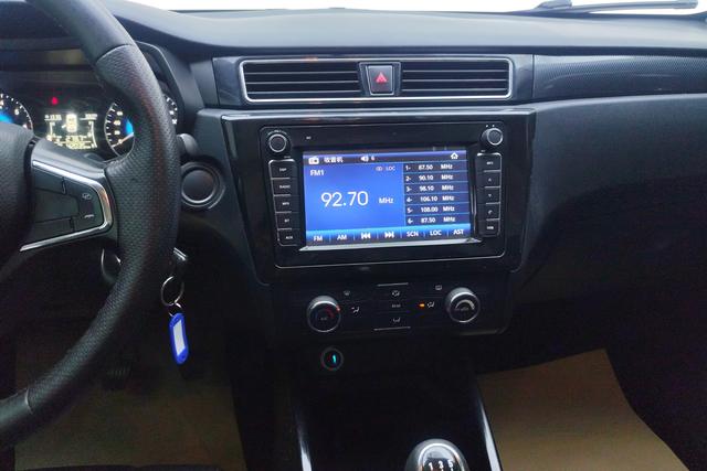 Dongfeng Fengguang 580 2017 1.8 L MTComfort — фото 11