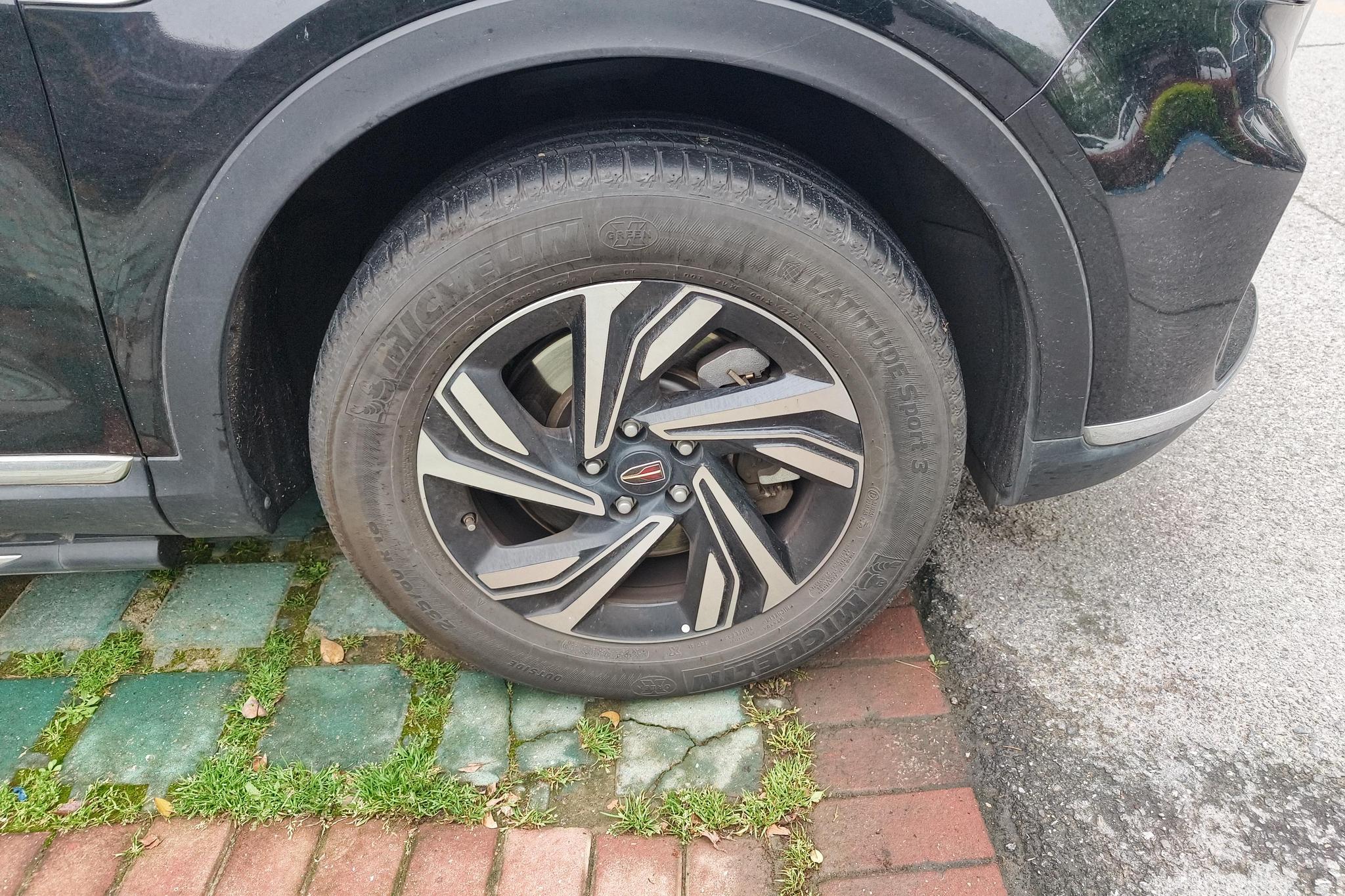 Hongqi HS5 2022 2.0T