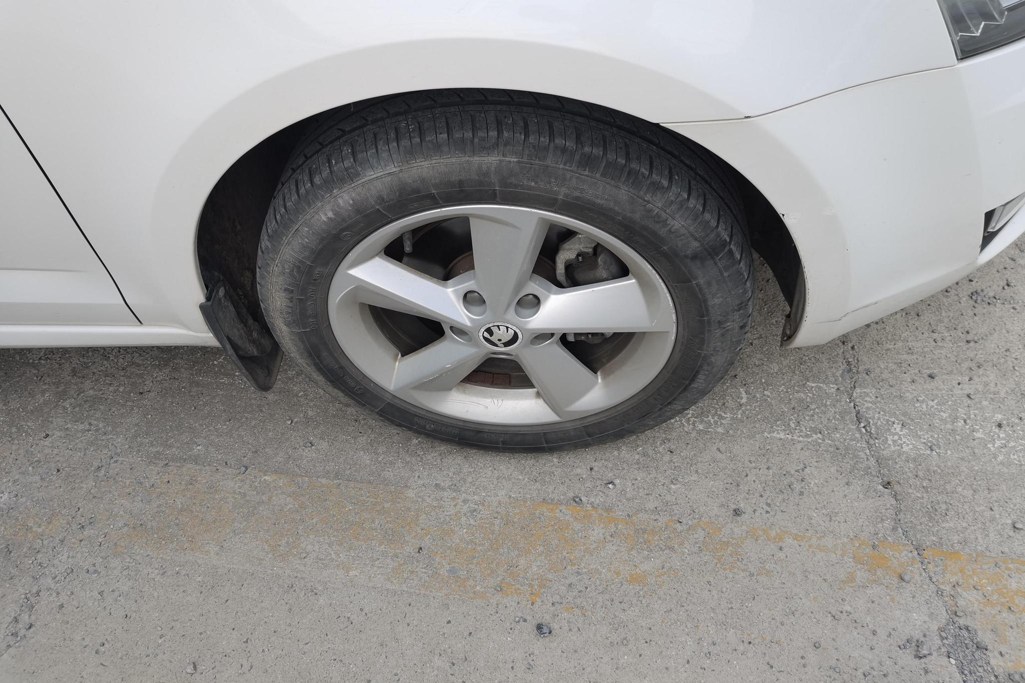 Skoda Octavia 2015 1.6L AT