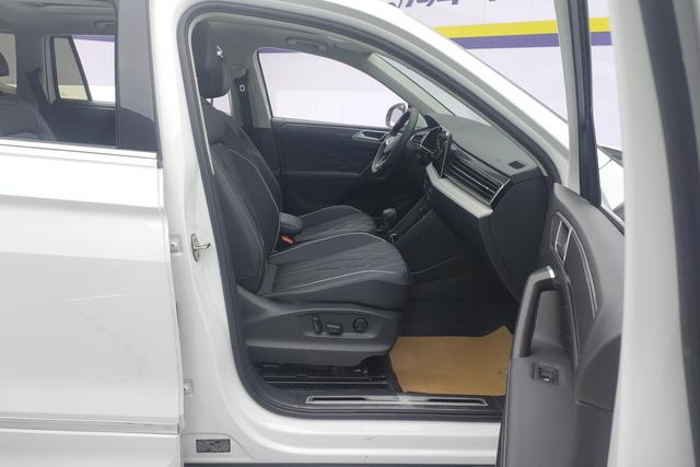 Volkswagen Tiguan L 2024 330 TSI 2 WDR-Line — фото 15