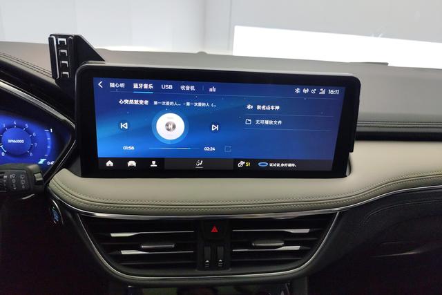Ford Escape 2019 Eco Boost 245 4 WD — фото 14
