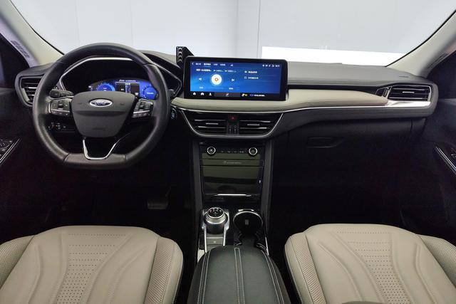 Ford Escape 2019 Eco Boost 245 4 WD — фото 13