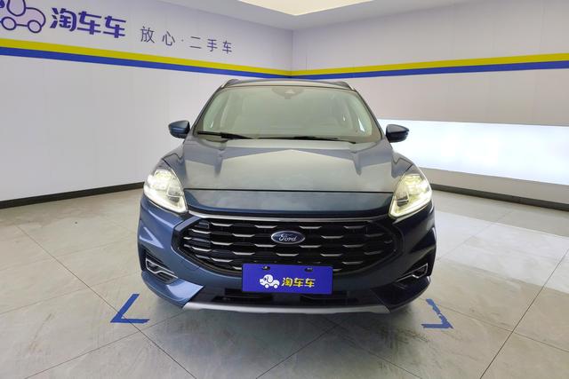 Ford Escape 2019 Eco Boost 245 4 WD — фото 2