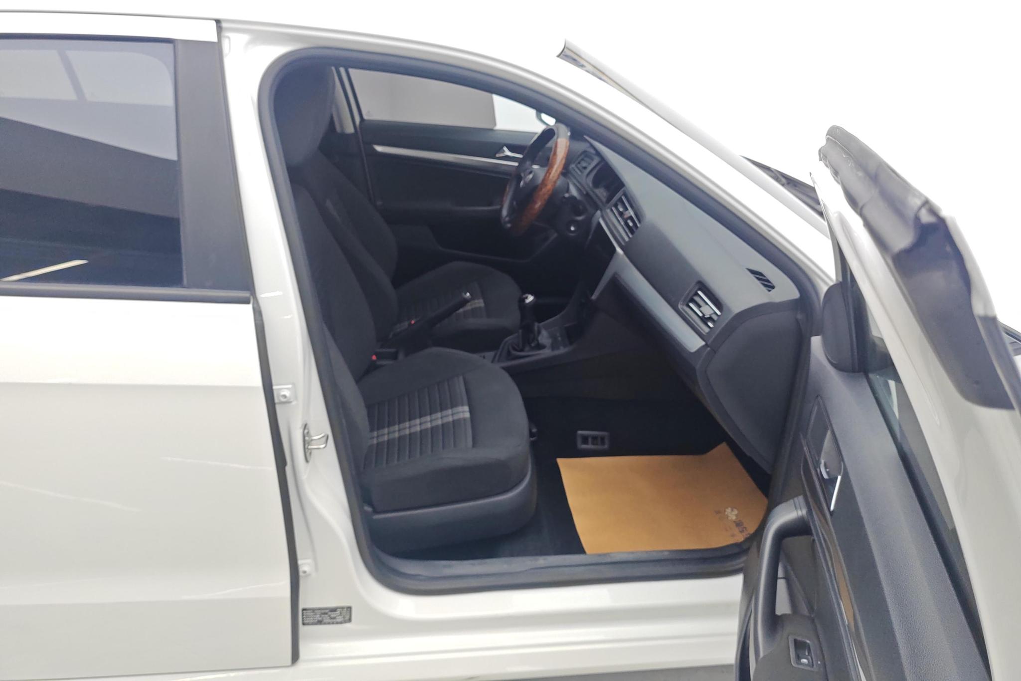 Volkswagen Lavida 2019 1.5L MT VI