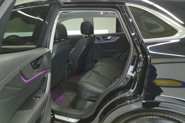 Hongqi HS5 2023 2.0 T 4 WD Pro — фото 15