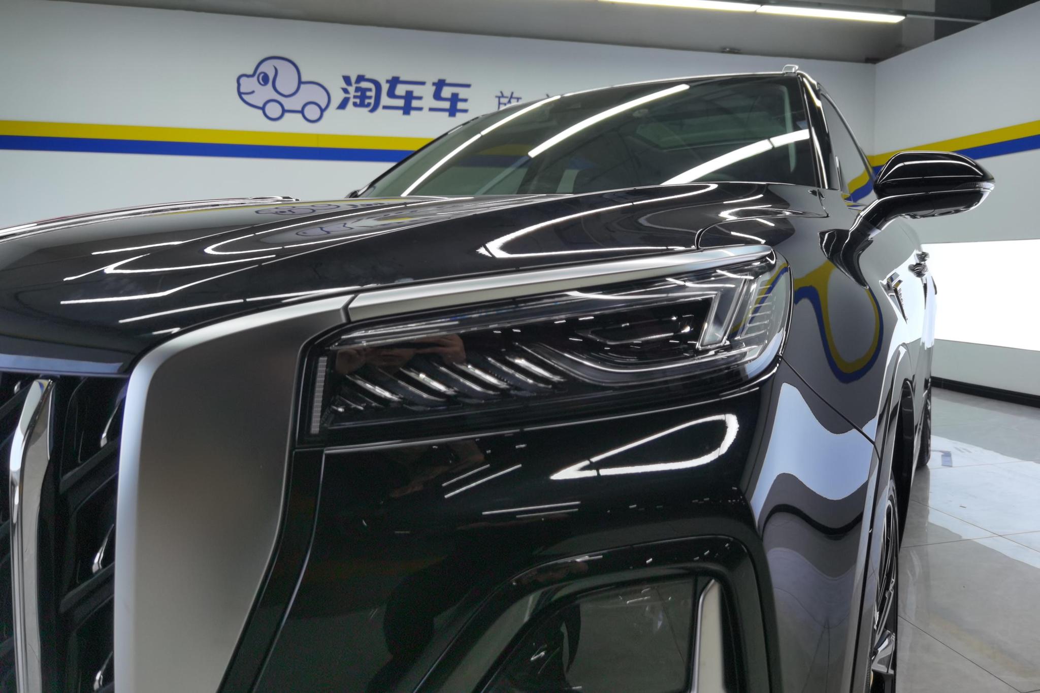 Hongqi HS5 2023 2.0T Pro