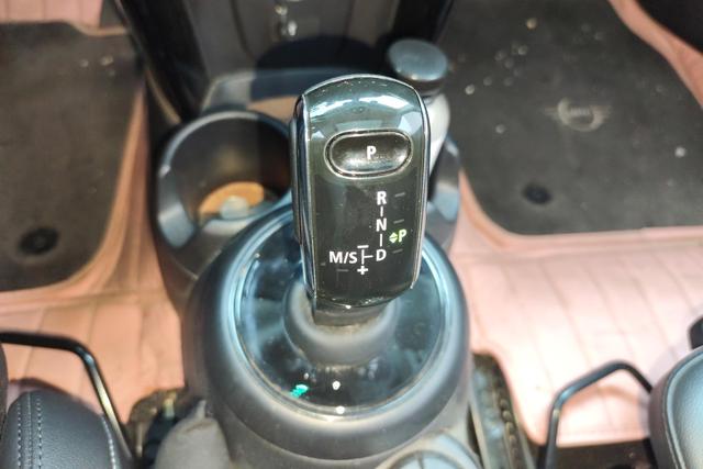 MINI Hatch — фото 15