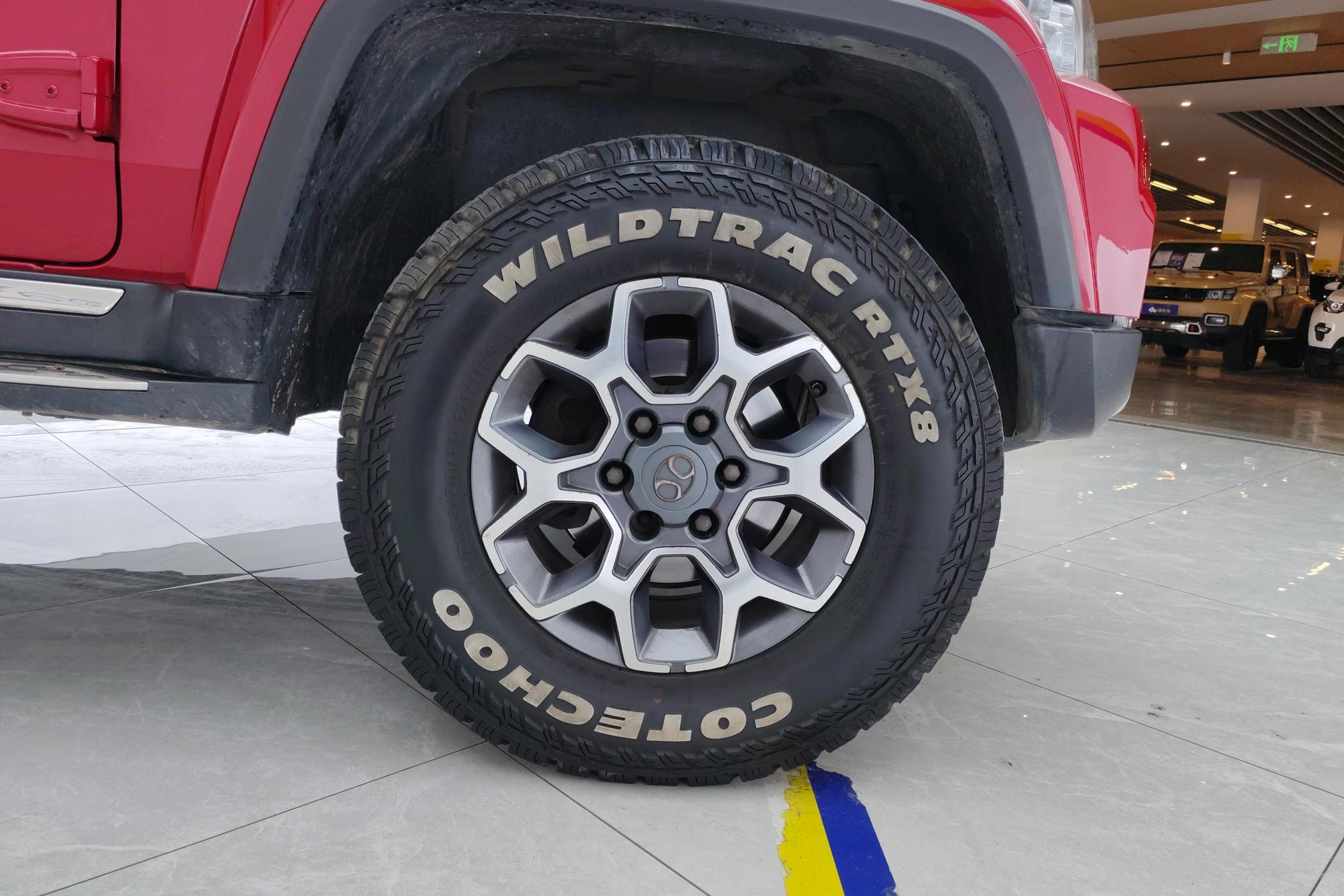 BAIC BJ40 2018 PLUS 2.3T AT Premium