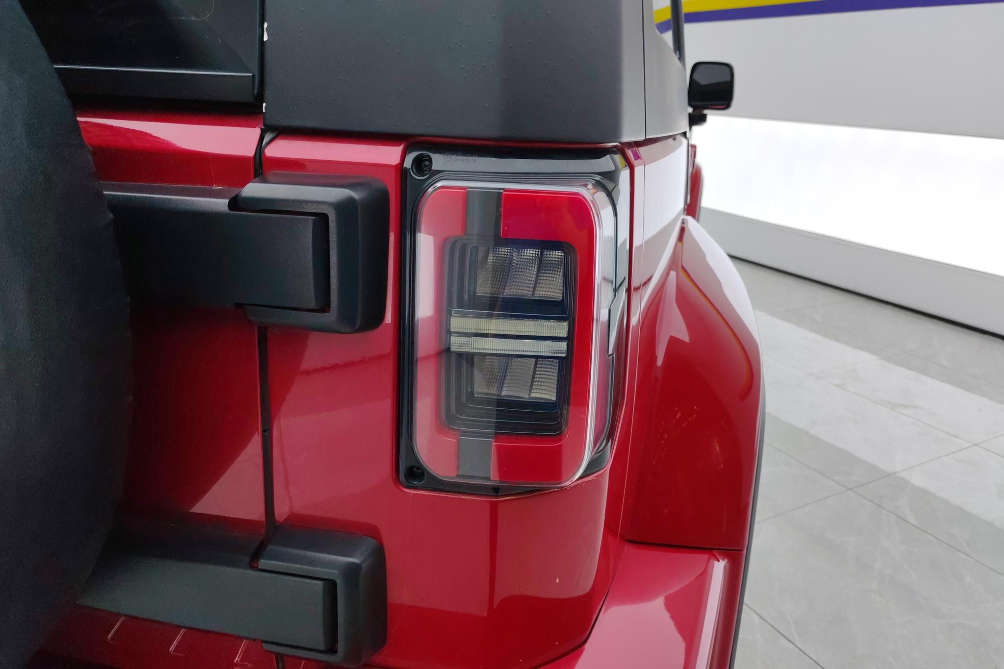 BAIC BJ40 2018 PLUS 2.3T AT Premium