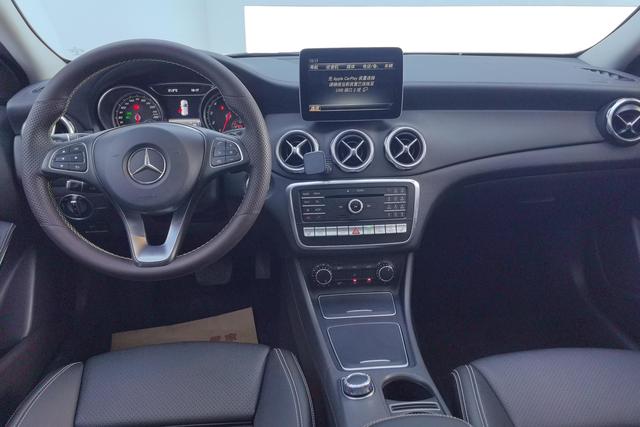Mercedes-Benz GLA 2017 GLA 220 4 MATIC — фото 13