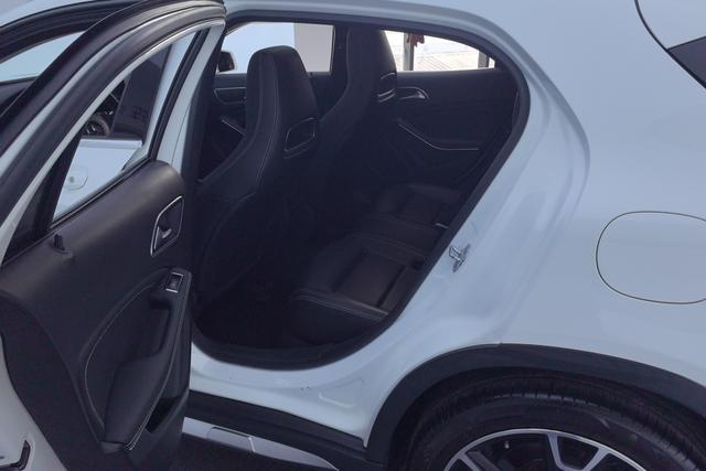 Mercedes-Benz GLA 2017 GLA 220 4 MATIC — фото 16