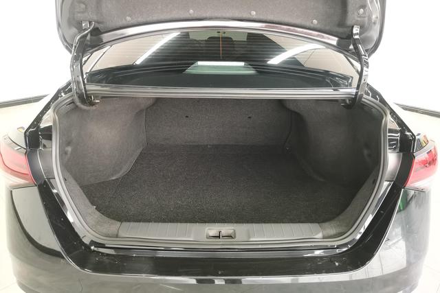 Nissan Sylphy 2023 1.6 L CVT — фото 17